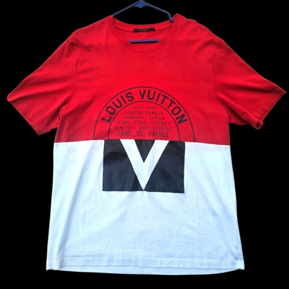 🚫SOLD🚫 Authetic Louis Vuitton "V" Red and White Colorblock T-Shirt Size XXL
